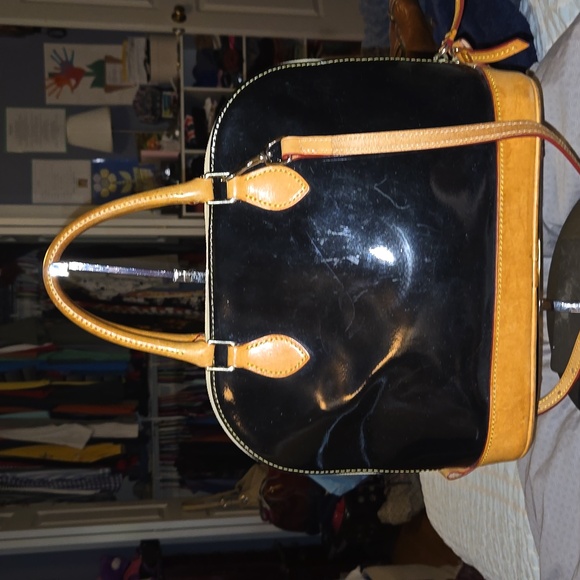 Dooney and Bourke vintage dome satchel in patent and tan leather GUC - Picture 4 of 11